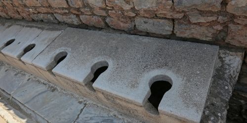 latrine antica roma